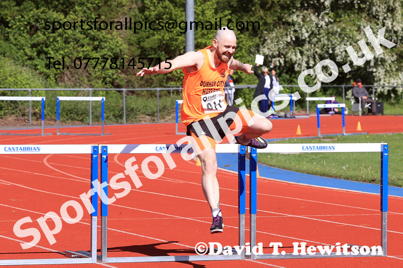 Hurdles, 2026 North Eastern Track and Field Champs, Shildon, County Durham. Photo: David T. Hewitson/Sports for All Pics